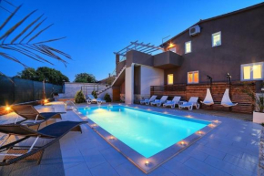 Ferienhaus in Arena mit Privatem Pool